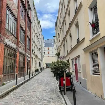 ChezAdrienParis - Appartement de 90m2 en souplex