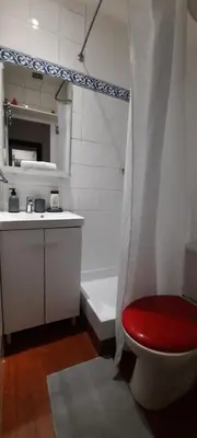 Salle de bains dans l'établissement Studio Rue st Martin
