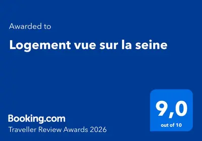 Certificat, récompense, panneau ou autre document affiché dans l'établissement Logement vue sur la seine