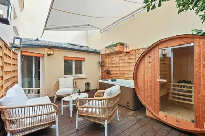 Plan de l'établissement Suite luxueuse avec jardin privé Sauna et Jacuzzi