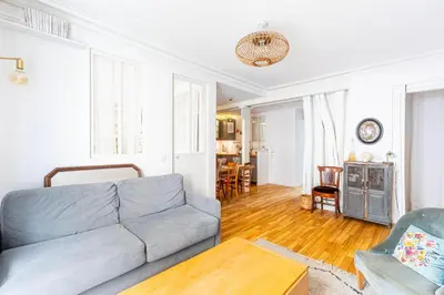 Coin salon dans l'établissement GuestReady - Family Retreat in Bastille