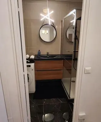 Salle de bains dans l'établissement Appartement La Défense