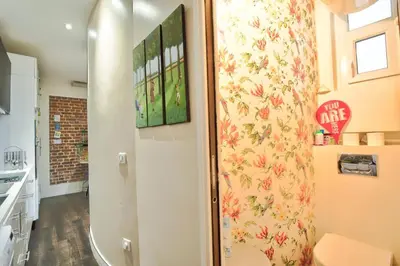 Cuisine ou kitchenette dans l'établissement L'Elégance à la Butte aux Cailles