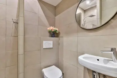 Salle de bains dans l'établissement Charmant studio au coeur des Batignolles