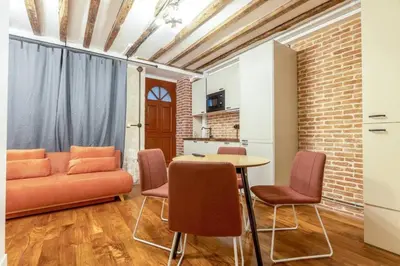 Cuisine ou kitchenette dans l'établissement NOUVEAU - Loft industriel - 4pp