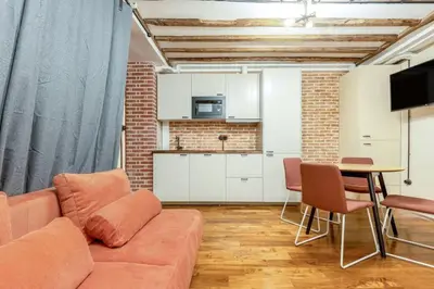 Télévision ou salle de divertissement dans l'établissement NOUVEAU - Loft industriel - 4pp