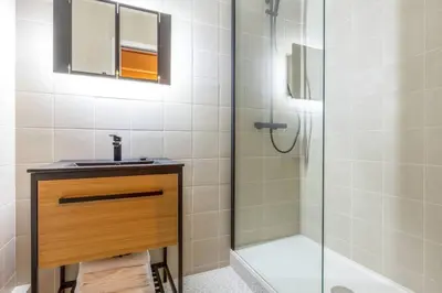 Salle de bains dans l'établissement NOUVEAU - Loft industriel - 4pp
