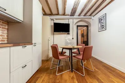 Télévision ou salle de divertissement dans l'établissement NOUVEAU - Loft industriel - 4pp
