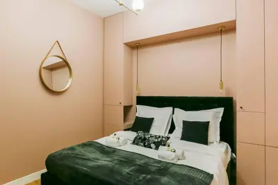 Un ou plusieurs lits dans un hébergement de l'établissement Stylish 2 bedrooms Palais Royal