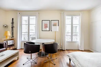 Coin salon dans l'établissement Bel appartement Ile saint Louis, Paris centre