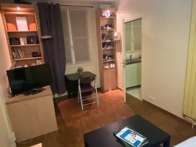 Cuisine ou kitchenette dans l'établissement Entire cozy apartment near Eiffel tower in Paris