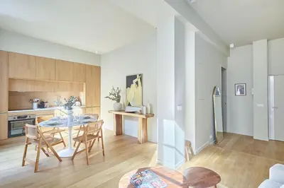 Cuisine ou kitchenette dans l'établissement Apartment Le Marais by Studio prestige