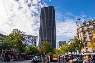 Vue générale sur Paris ou vue de la ville depuis l'appartement