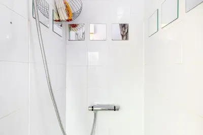 Salle de bains dans l'établissement GuestReady - Stylish Hideaway near Bercy Parc