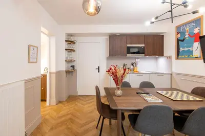 Cuisine ou kitchenette dans l'établissement MAISON FRANCOIS : Cosy loft with AC