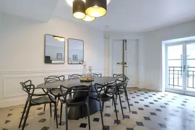 Plan de l'établissement AmazingApartment #GalleriesLafayette #Madeleine#AC