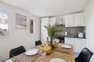 Cuisine ou kitchenette dans l'établissement A Rooftop in Paris