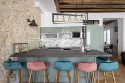 Cuisine ou kitchenette dans l'établissement Typical Parisian Flat#3Bedrooms#Opera#Louvre