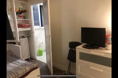 Télévision ou salle de divertissement dans l'établissement Studio sympa,proche de la gare