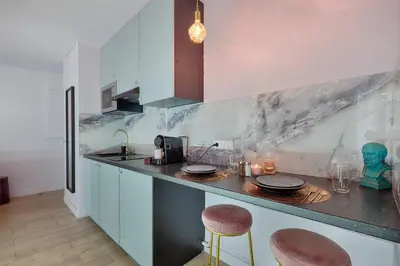 Cuisine ou kitchenette dans l'établissement Welcome to Parisian Lovers !