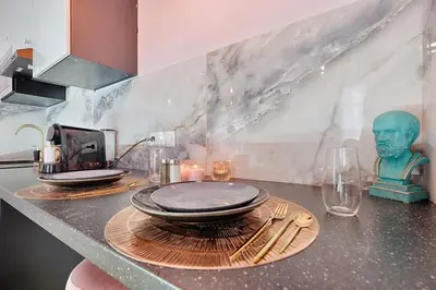 Cuisine ou kitchenette dans l'établissement Welcome to Parisian Lovers !