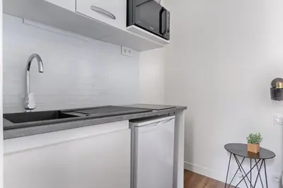 Cuisine ou kitchenette dans l'établissement SD4 - Lovely Studio 2P - Heartof Paris