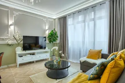 Télévision ou salle de divertissement dans l'établissement Charming Apart NEW 2 Bedrooms with Aircon