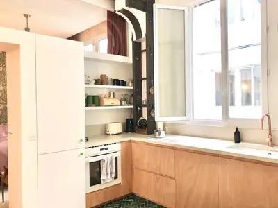 Cuisine ou kitchenette dans l'établissement Luxurious loft in the heart of Belleville (2 bedrooms)