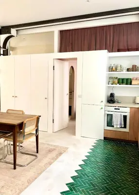 Cuisine ou kitchenette dans l'établissement Luxurious loft in the heart of Belleville (2 bedrooms)