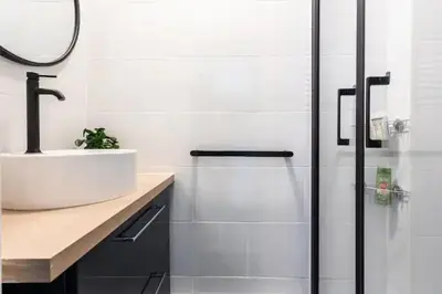 Salle de bains dans l'établissement Cocon aux portes de Paris | By Airnest