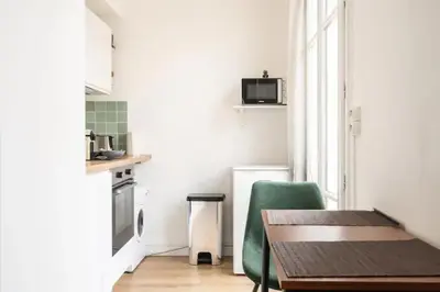 Cuisine ou kitchenette dans l'établissement Cocon aux portes de Paris | By Airnest