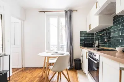 Cuisine ou kitchenette dans l'établissement Cocoon in the heart of Batignolles | By Airnest