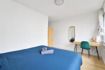 Plan de l'établissement Appartement Quartier Canal Saint Martin Free Netflix