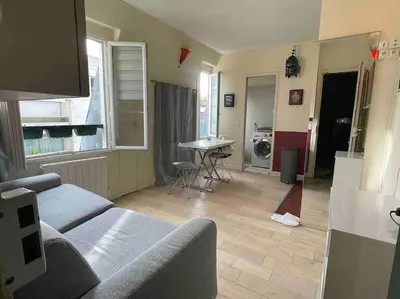 Coin salon dans l'établissement Wonderful apartment near Arc de Triomphe 2P