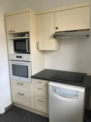 Cuisine ou kitchenette dans l'établissement Equipé confort calme Métro 10 mn de Paris