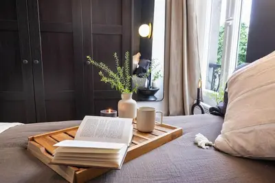 Coin salon dans l'établissement Sirene - 2 chambres à Batignolles
