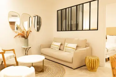 Coin salon dans l'établissement NEW Luxury & Cozy Apartment - 6p