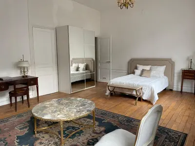 Un ou plusieurs lits dans un hébergement de l'établissement Appartement Paris 7ème Invalides/ Tour Eiffel 1er étage