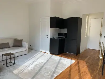Cuisine ou kitchenette dans l'établissement Superbe appartement Tour Eiffel