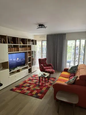 Télévision ou salle de divertissement dans l'établissement New Flat in the Quartier Latin