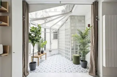 Jardin de l'établissement MyKeypers - Cosy & Design Parisian Flat 4P - Batignolles
