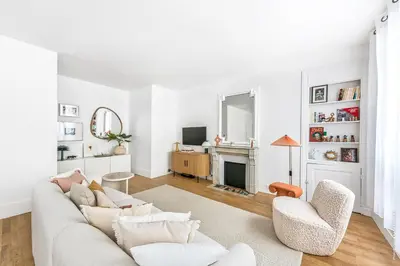Télévision ou salle de divertissement dans l'établissement Marais - Montmorency 2bdr by B'Your Home