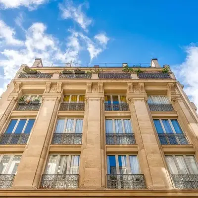 Marais - Montmorency 2bdr by B'Your Home