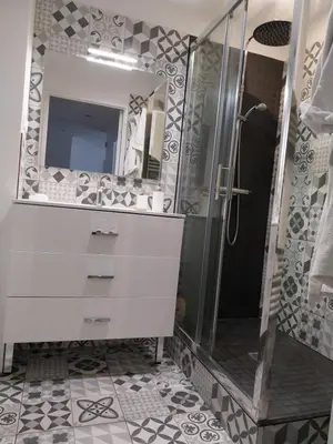 Salle de bains dans l'établissement Appartement la défense Courbevoie