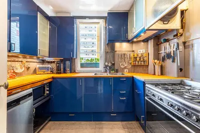 Cuisine ou kitchenette dans l'établissement GuestReady -Logement accueillant proche Montmartre