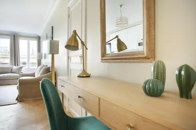 Coin salon dans l'établissement Apartment Opéra by Studio prestige