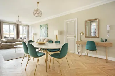 Coin salon dans l'établissement Apartment Opéra by Studio prestige