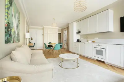 Cuisine ou kitchenette dans l'établissement Apartment Opéra by Studio prestige