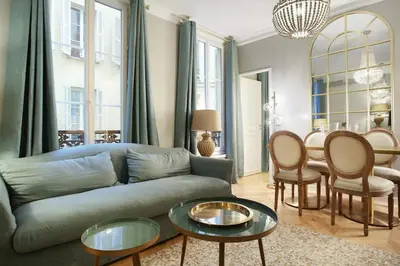 Coin salon dans l'établissement Résidence Opéra by Studio prestige