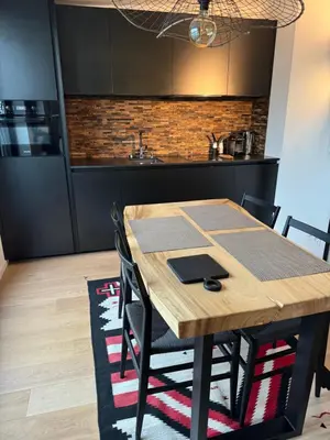 Cuisine ou kitchenette dans l'établissement Appartement vue Tour Eiffel paris 16 Eme